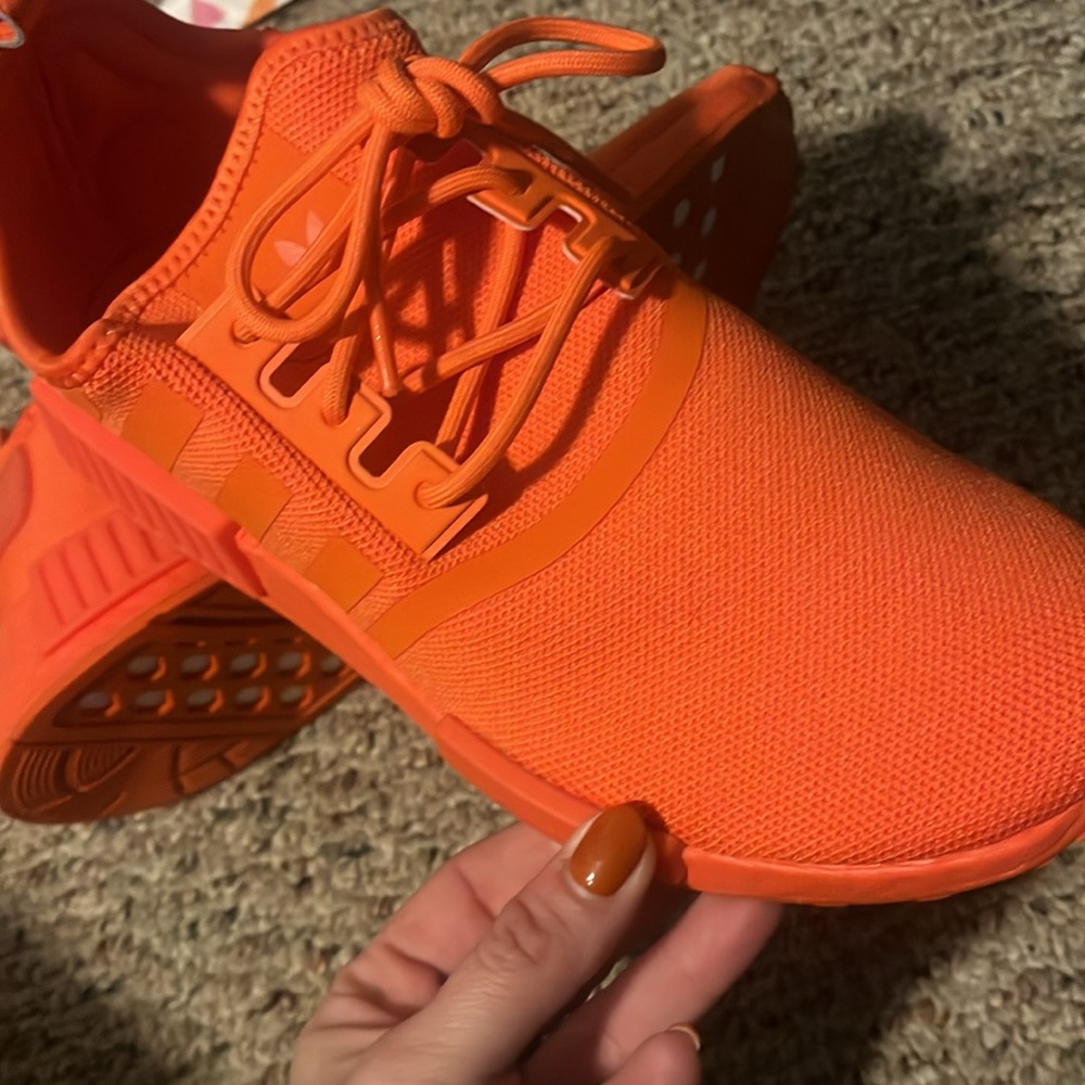 Adidas - Picture 2 of 5